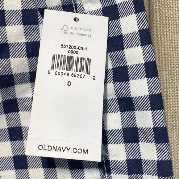 Old Navy Everyday Mid-rise Short - Picture 4 of 9